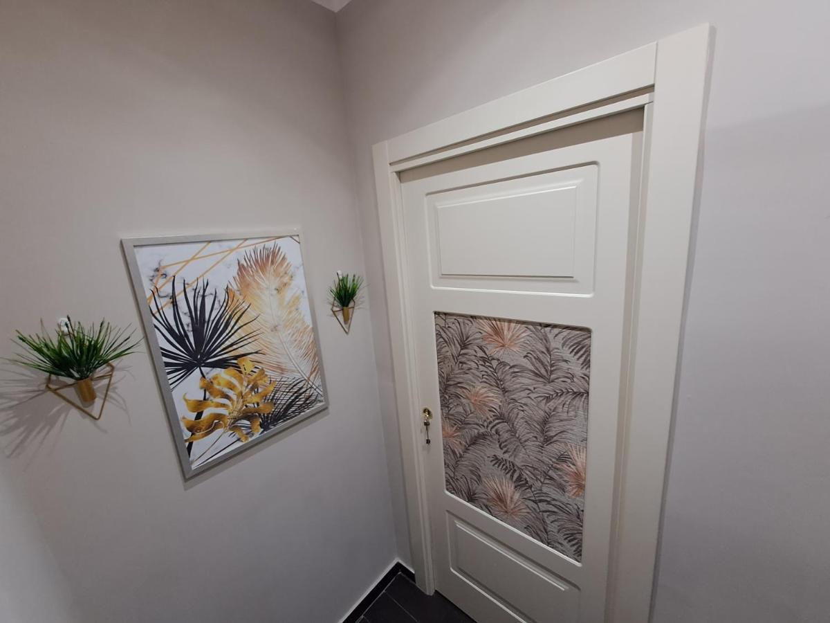 Aircraft Services Rooms Napels Buitenkant foto