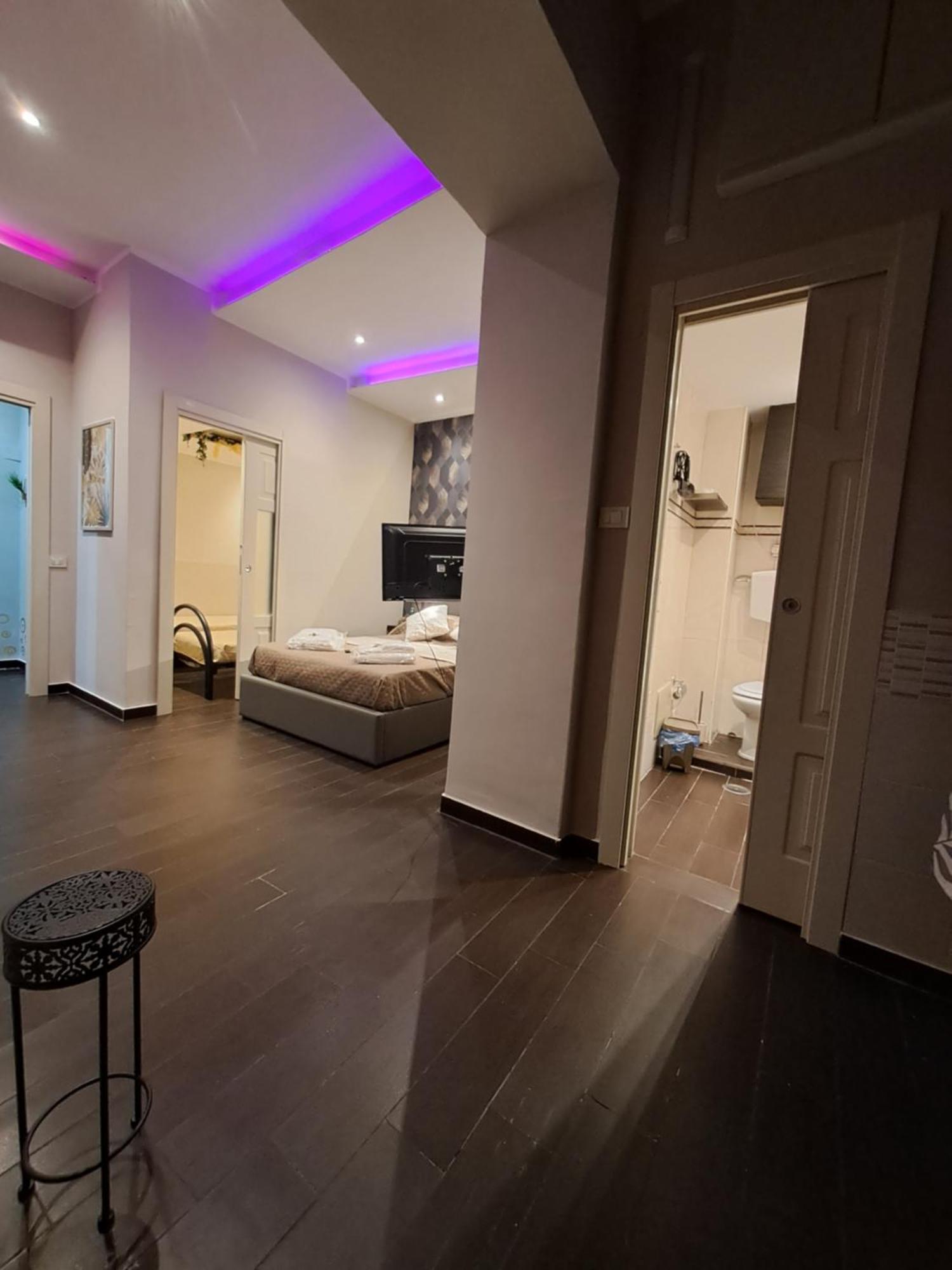 Aircraft Services Rooms Napels Buitenkant foto