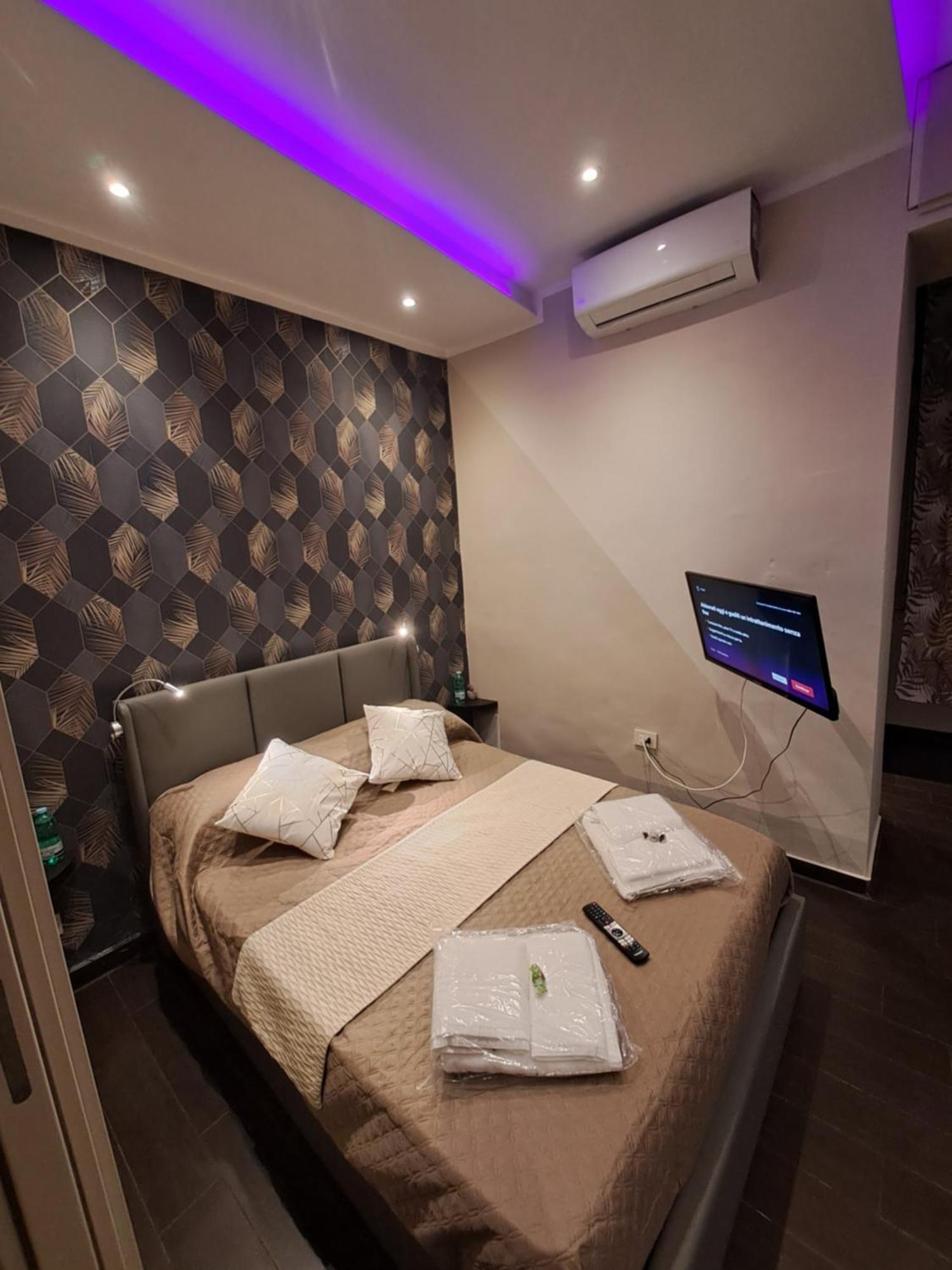 Aircraft Services Rooms Napels Buitenkant foto
