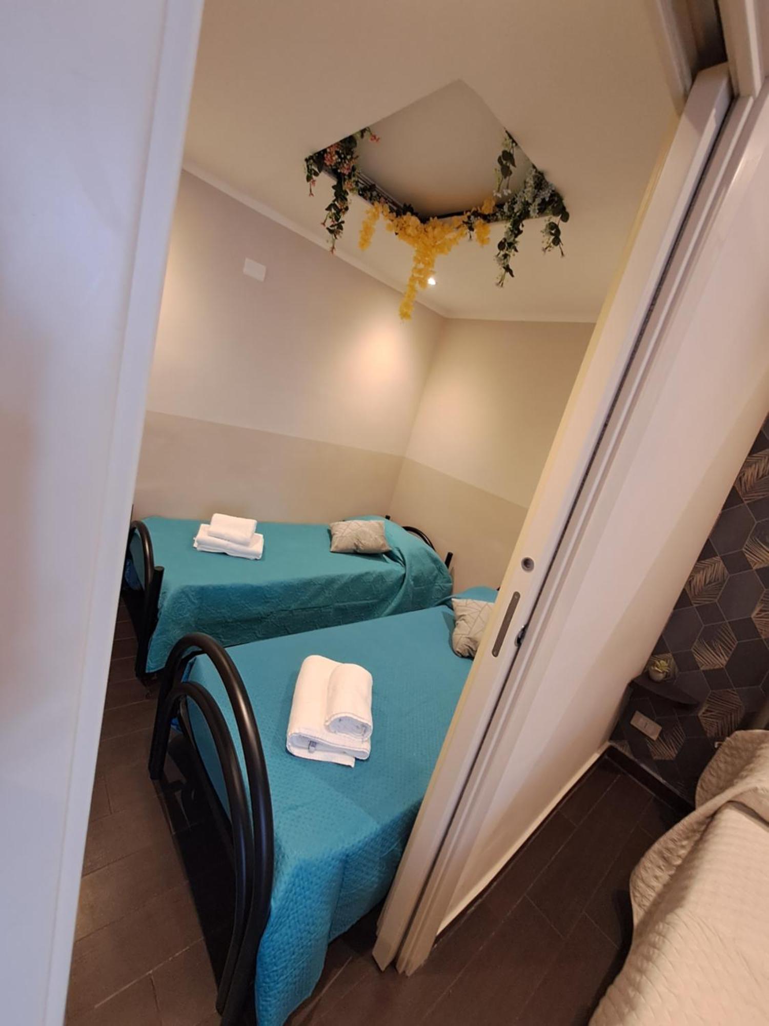 Aircraft Services Rooms Napels Buitenkant foto